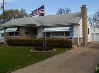 905 W Forrest Hill Ave, Peoria, IL