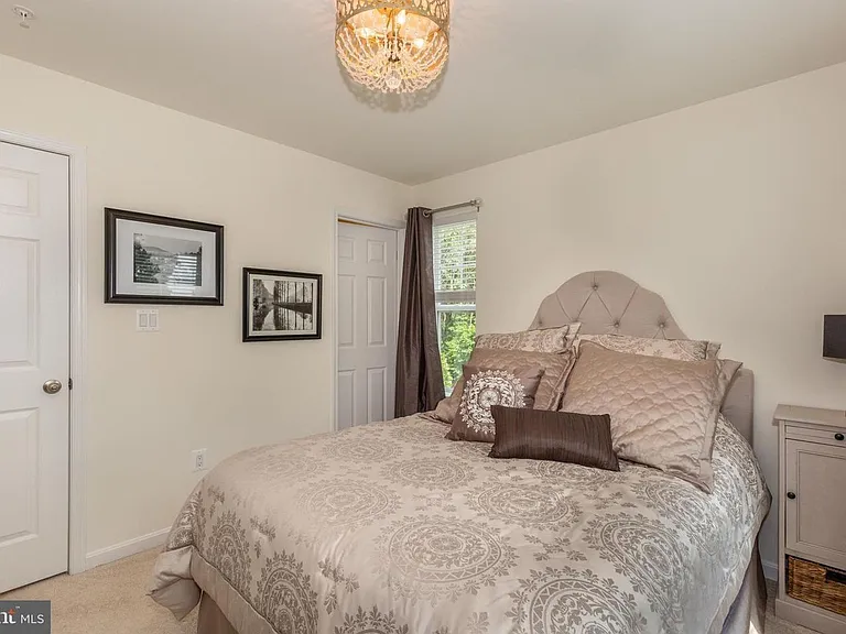 7502 Calais Way — Photo 30