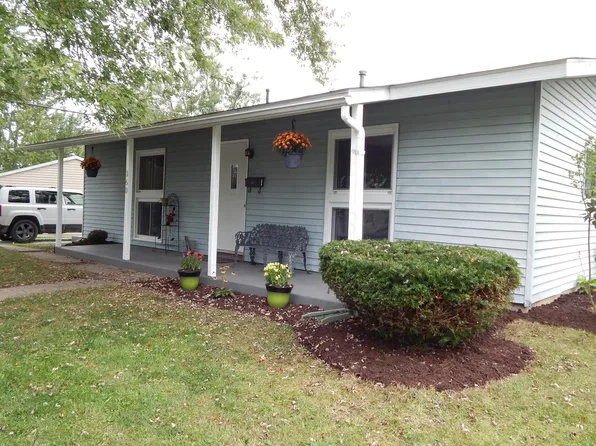 360 Sunset Dr, Johnstown, OH 43031