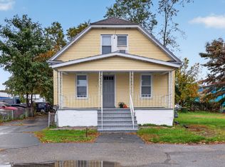 7 Garfield St, Acushnet, MA 02743
