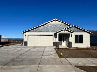1175 NW Walnut Ave #2, Redmond, OR 97756