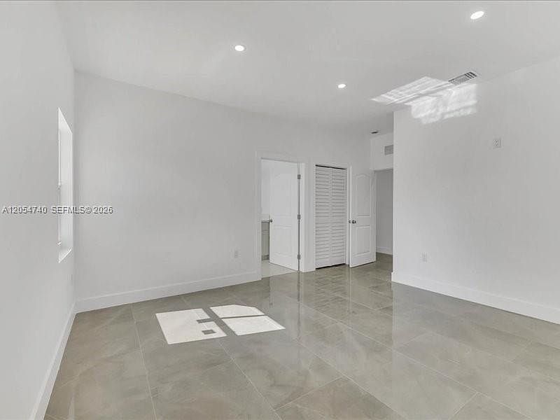 1st image of 1539 SW 44th Ave