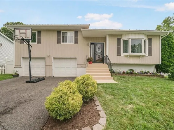 19 Ted Miller Drive, Maybrook, NY 12543