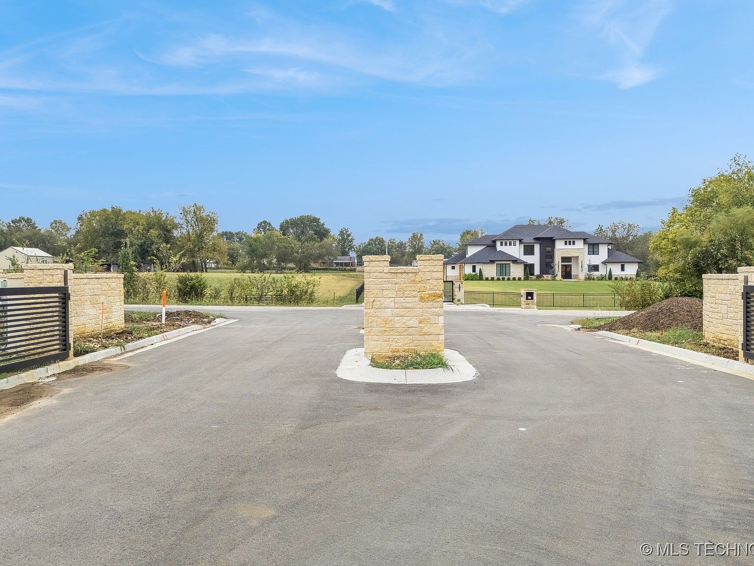 7133 S 34th West Ave