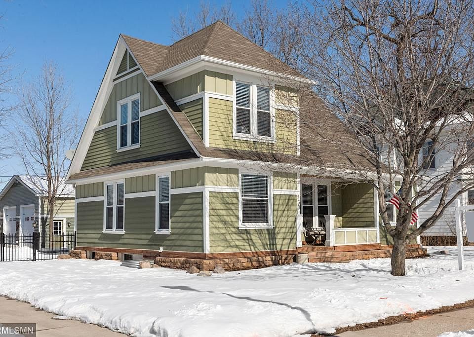 1st image of 130 W Main St