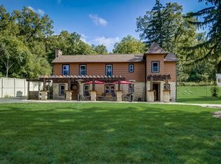 15N711 Elgin Ave, East Dundee, IL 60118