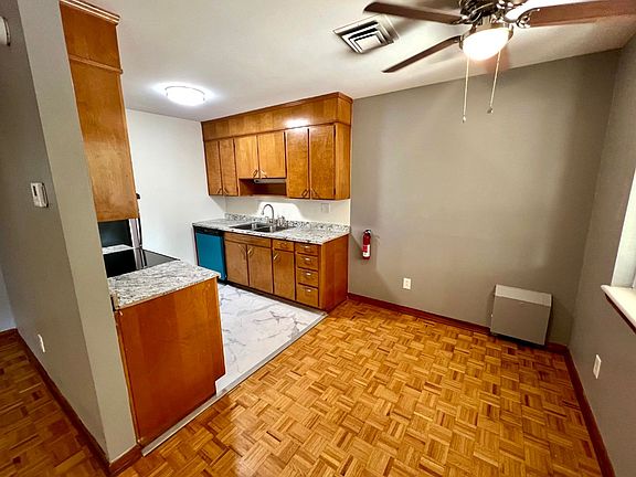 3rd image of 201 Mountain Ave SW #2