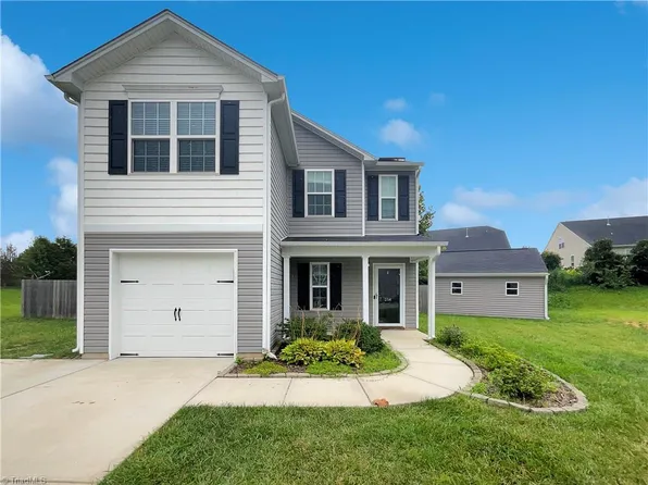 214 Florida Dr, Thomasville, NC 27360