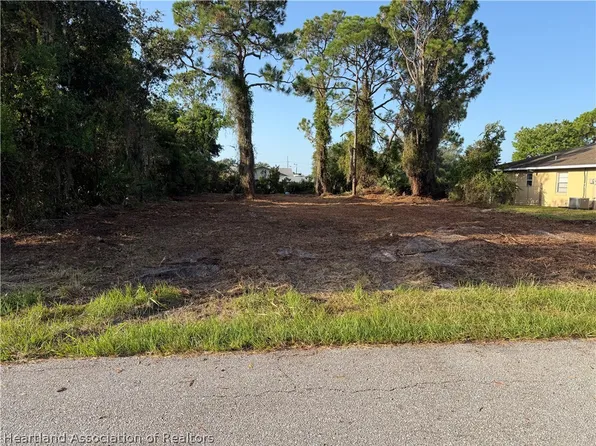 3026 Beech St, Lake Placid, FL 33852