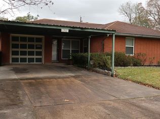 1210 W 30th St, Houston, TX 77018