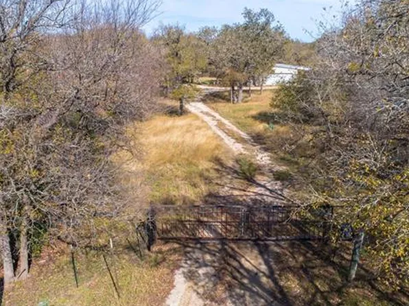 615 Mesquite Dr, Cedar Creek, TX 78612