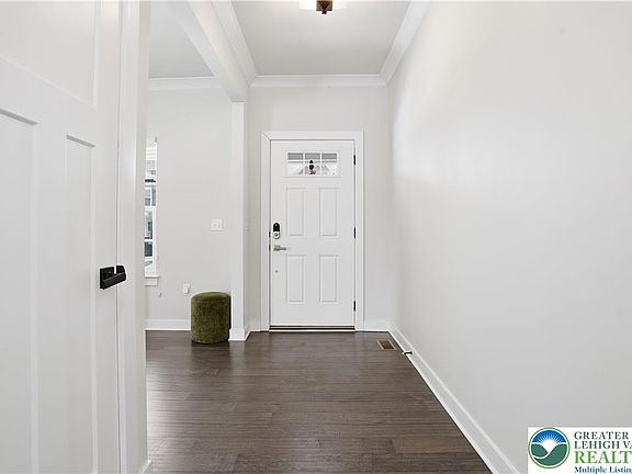 5th image of 2120 Emanuel Ct