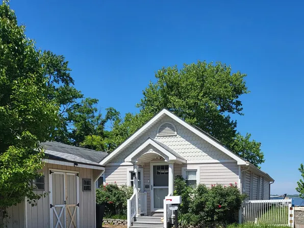 99 N River Dr, Pennsville, NJ 08070