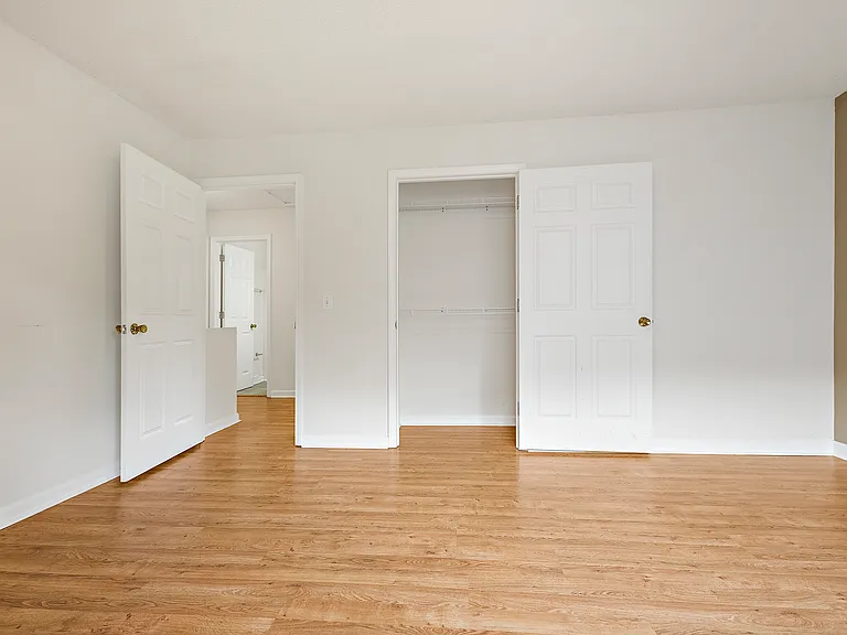 2812 S Greenwood Dr — Photo 11