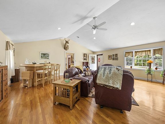 5th image of 37 Malbone St