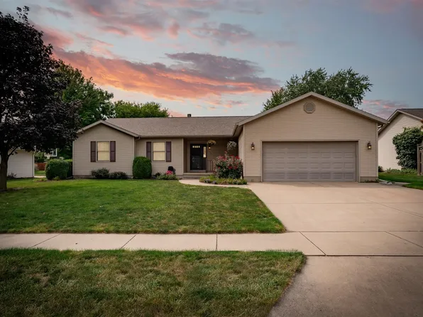 709 N Cimmeron Dr, Pontiac, IL 61764