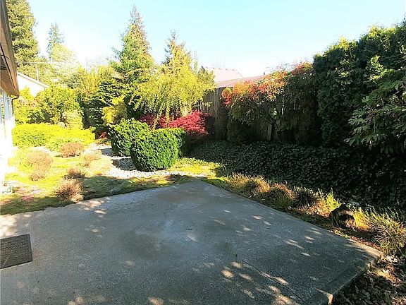 5th image of 3517 Cherry Blossom Dr NE