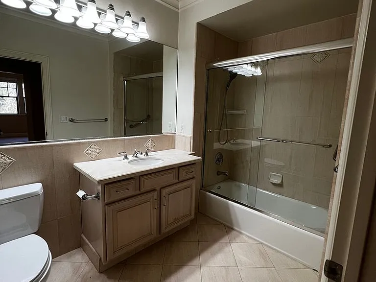 300 Laguna Honda Blvd — Photo 31
