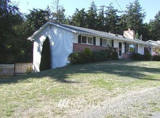 1358 W Orchard Loop, Oak Harbor, WA 98277