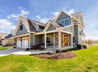 495 Golden Bear Ct, Saint Joseph, MI 49085