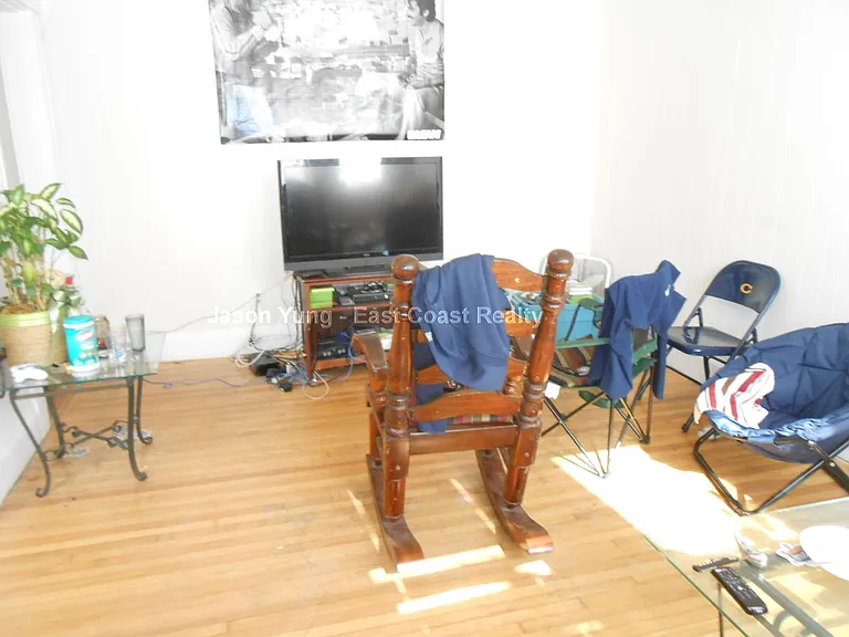 72 Gardner St #C2 — Photo 8