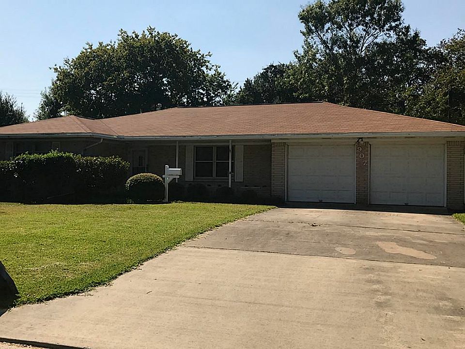 1st image of 907 Rosewood Dr