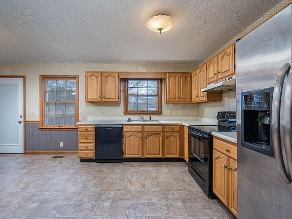 5th image of 2307 Ravenwood Dr