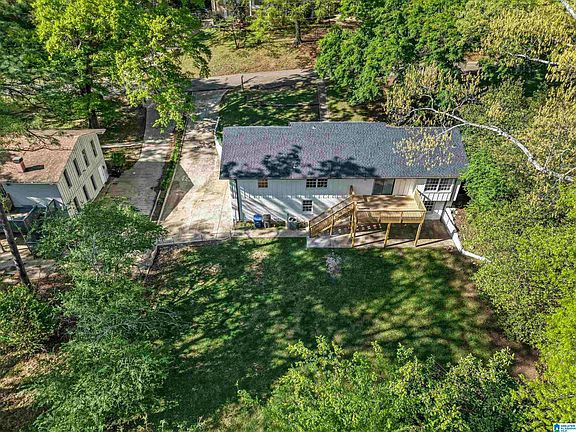 3rd image of 1917 Wisterwood Dr