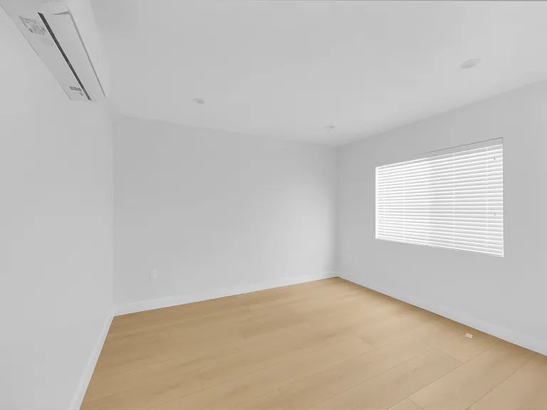 1607 Vuelta Grande Ave #A2 — Photo 4