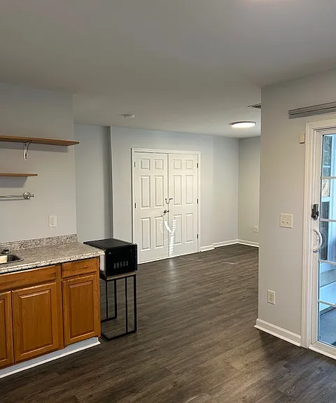 9037 Parlor Dr — Photo 5