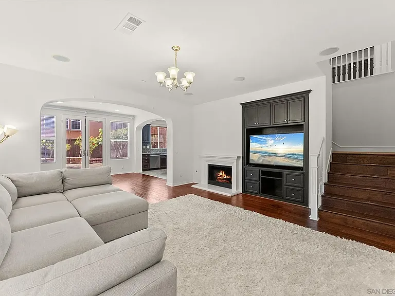 10449 Monterey Ridge Dr — Photo 5