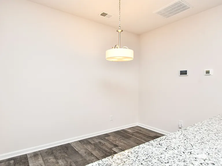 106 Crestwind Dr — Photo 8