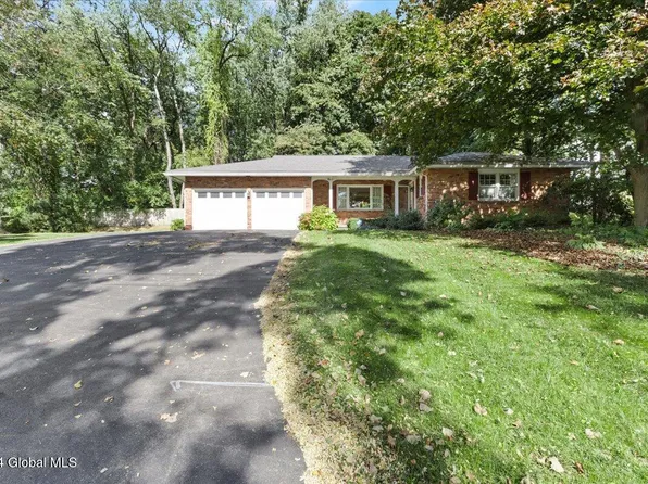 1 Ichabod Lane, Albany, NY 12211