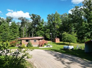 21161 W Gates Rd, Howard City, MI 49329