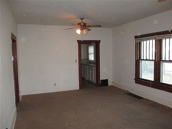 255 N Elizabeth, Living-Dining Room Combo (2)