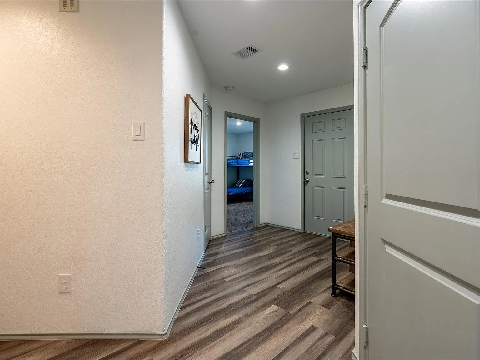 4 bed, 2.0 bath, 1707 sqft, $2,950 — Photo 4