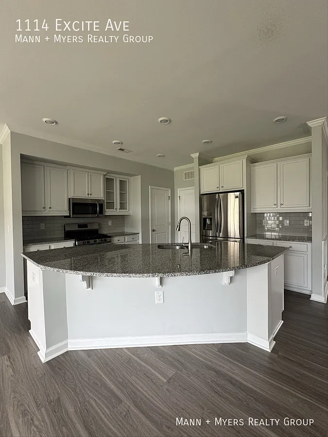 Lovely single family house ! Available — Photo 2