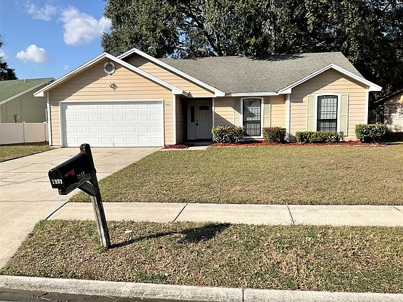 2nd image of 7931 Diamond Leaf Dr S