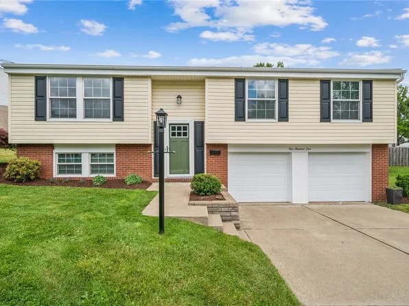 105 Autumn Dr, Trafford, PA 15085