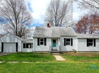 315 N Main St, Bradner, OH 43406