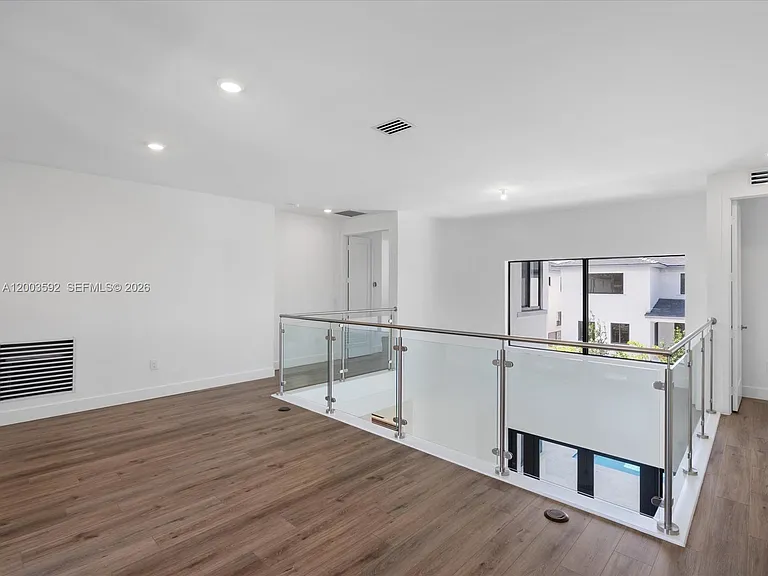 19602 NE 14th Ct — Photo 60