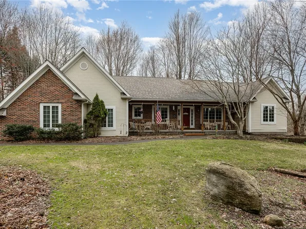 1530 Malone Rd, Victor, NY 14564