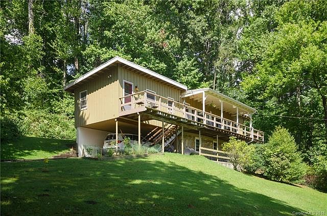 1st image of 80 Tiger Lily Ln