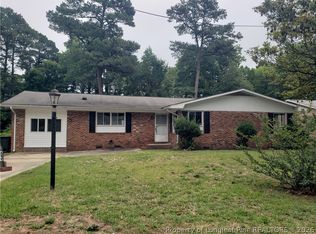 1939 Ashton Rd, Fayetteville, NC 28304