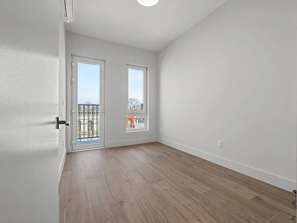 1st image of 1116 Rogers Ave #L1