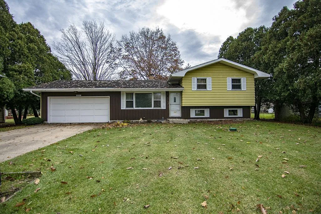 25592 County Road 22 photo 1