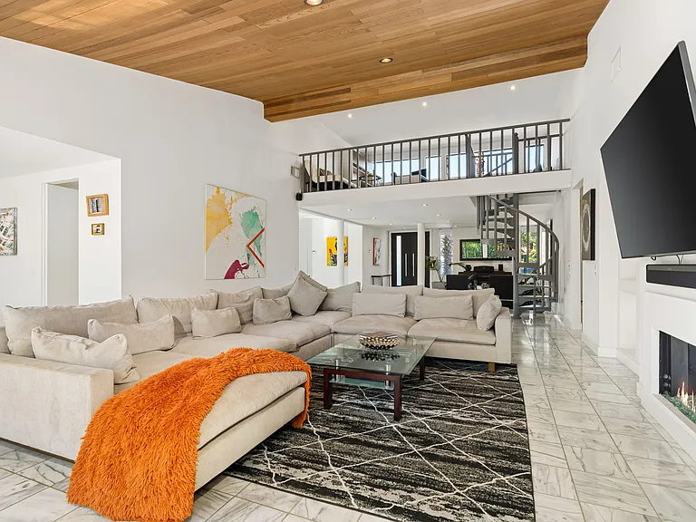 71137 Patricia Park Pl — Photo 4