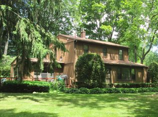 426 Ashbourne Rd, Rochester, NY 14618