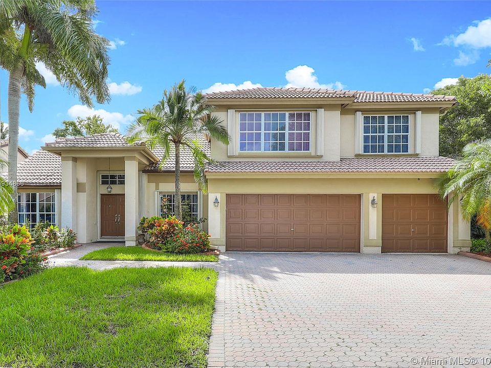 1st image of 19498 NW 14th St