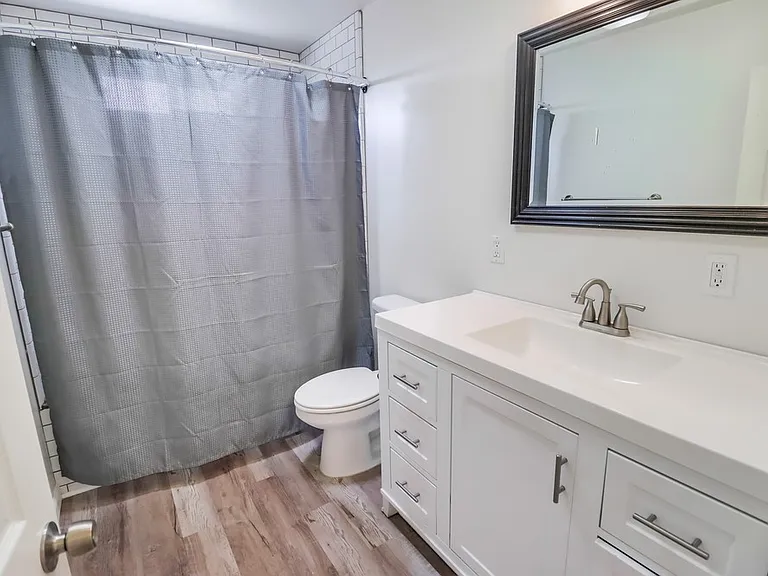 843 Georgia St — Photo 28